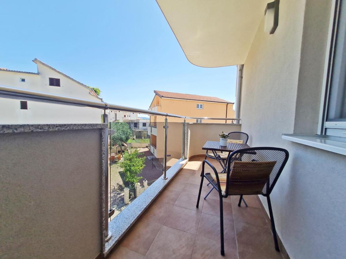 Ab Villa بودْسْتغانا المظهر الخارجي الصورة