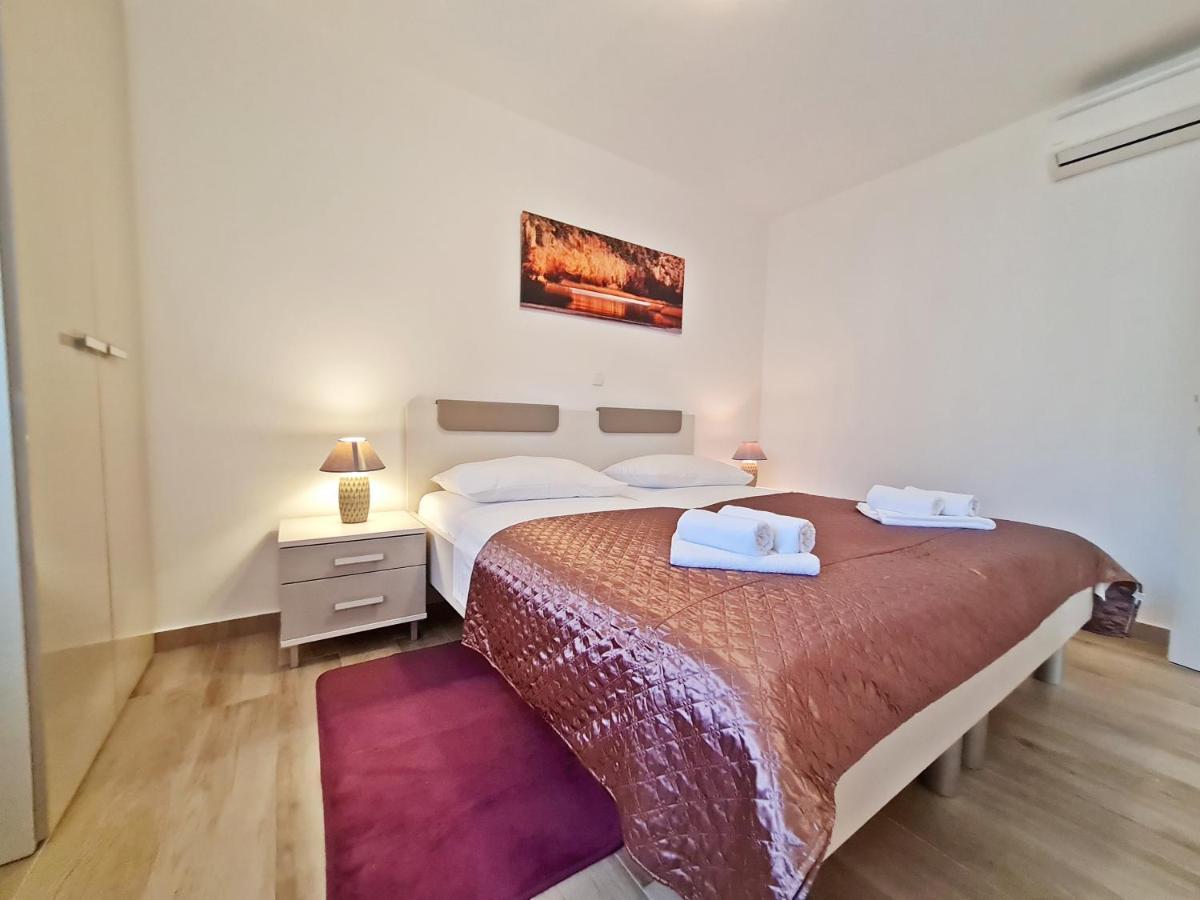 Ab Villa بودْسْتغانا المظهر الخارجي الصورة