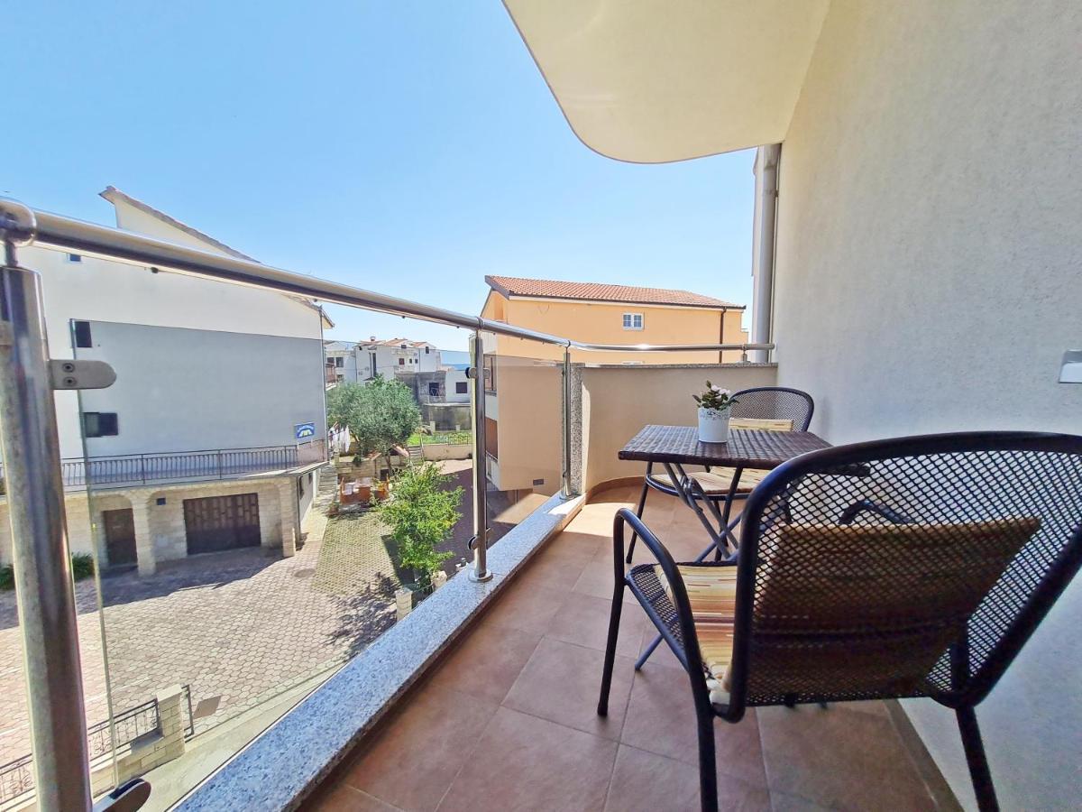 Ab Villa بودْسْتغانا المظهر الخارجي الصورة