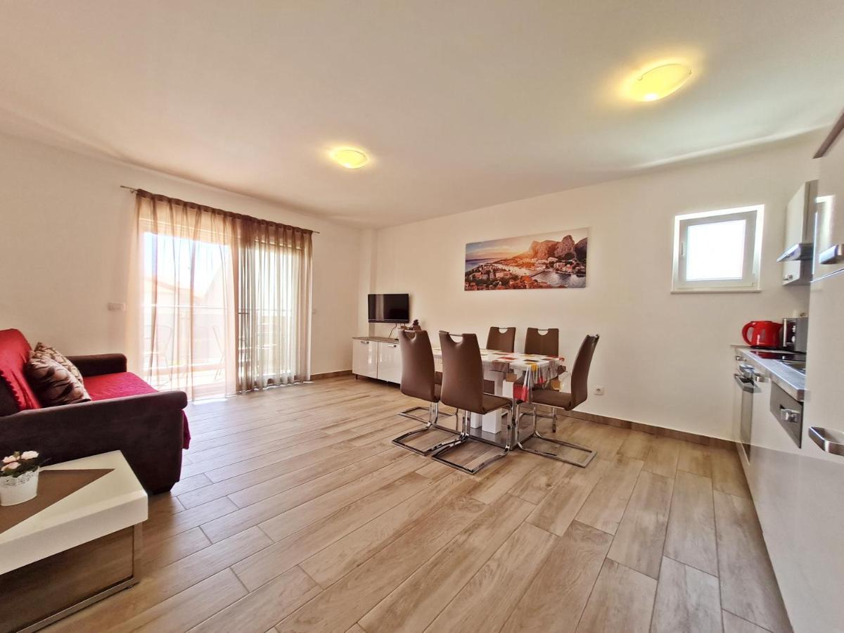 Ab Villa بودْسْتغانا المظهر الخارجي الصورة